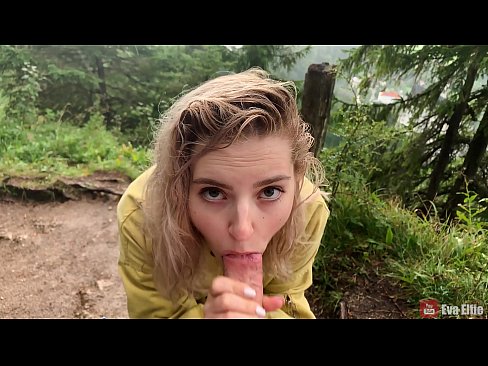 ❤️ Ragazza ingoia lo sperma dopo un pompino in pubblico - Eva Elfi ☑ Porno bello al it.hentaibar.ru ☑