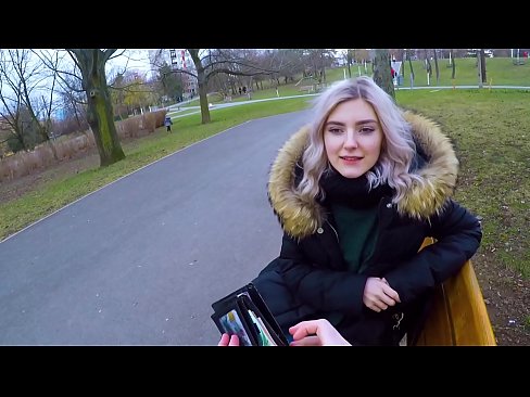 ❤️ Ingoia la sborra calda di uno sconosciuto per soldi - pompino nel parco di Eva Elfie ☑ Porno bello al it.hentaibar.ru ☑